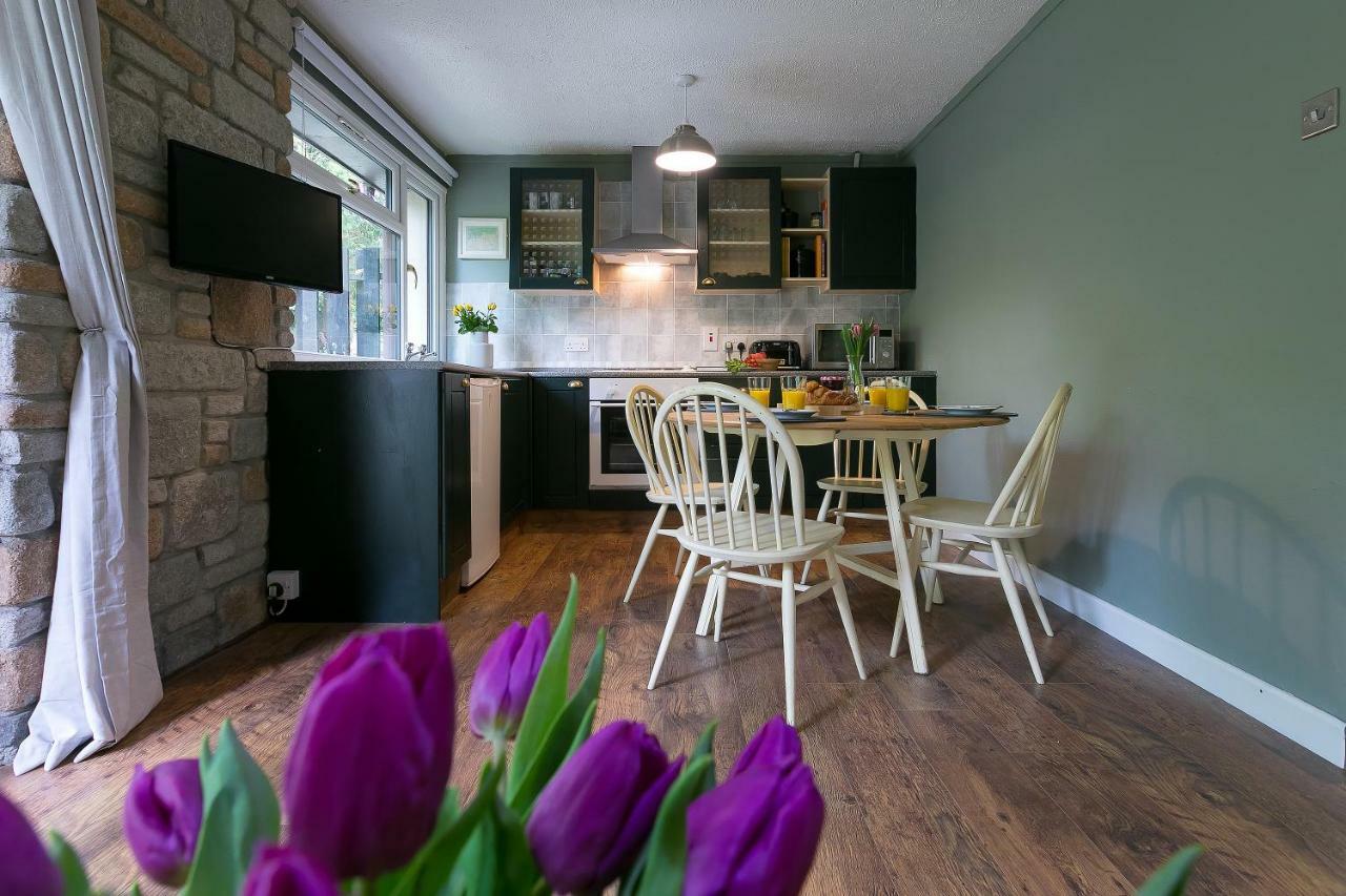 Cosy Woodland Home Uny Lelant 외부 사진