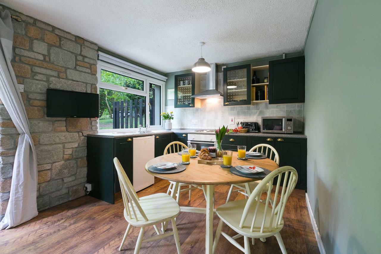 Cosy Woodland Home Uny Lelant 외부 사진
